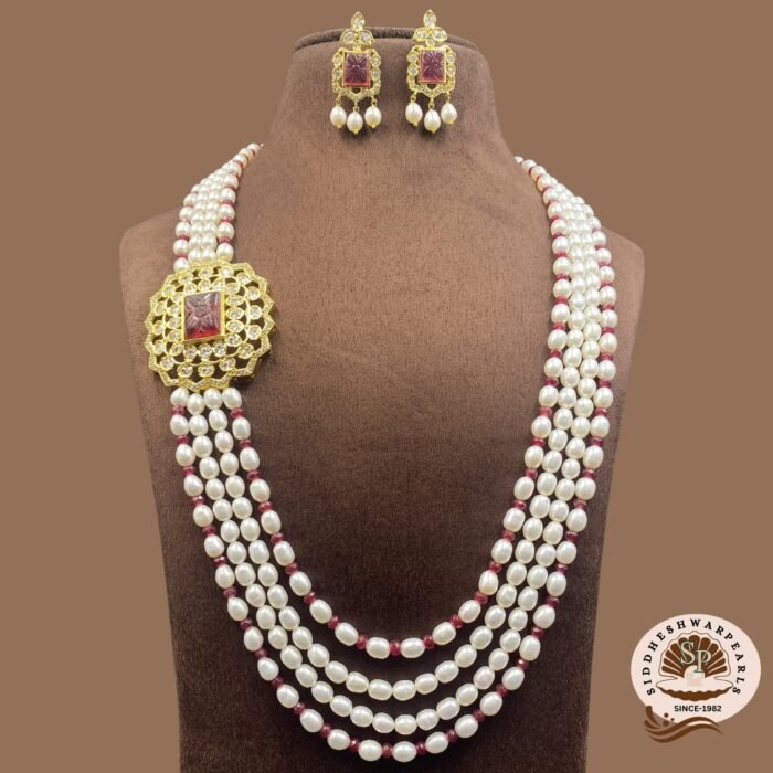 Side Brooch Necklace