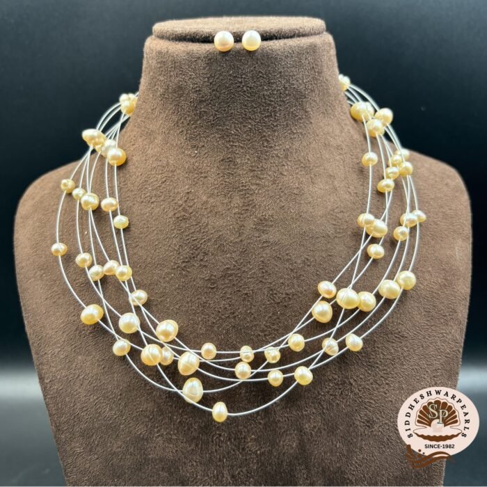 Simple Elegant Pearl Necklace
