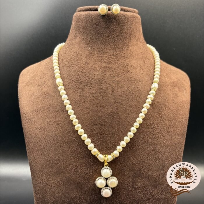Simple Single Pearl Necklace