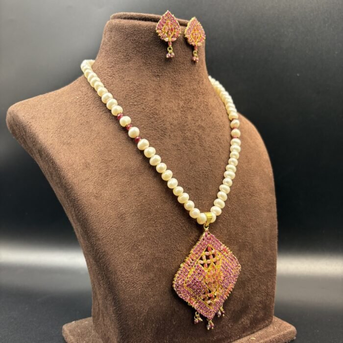 Simple Pearl Pendant Necklace 9 - Image 2