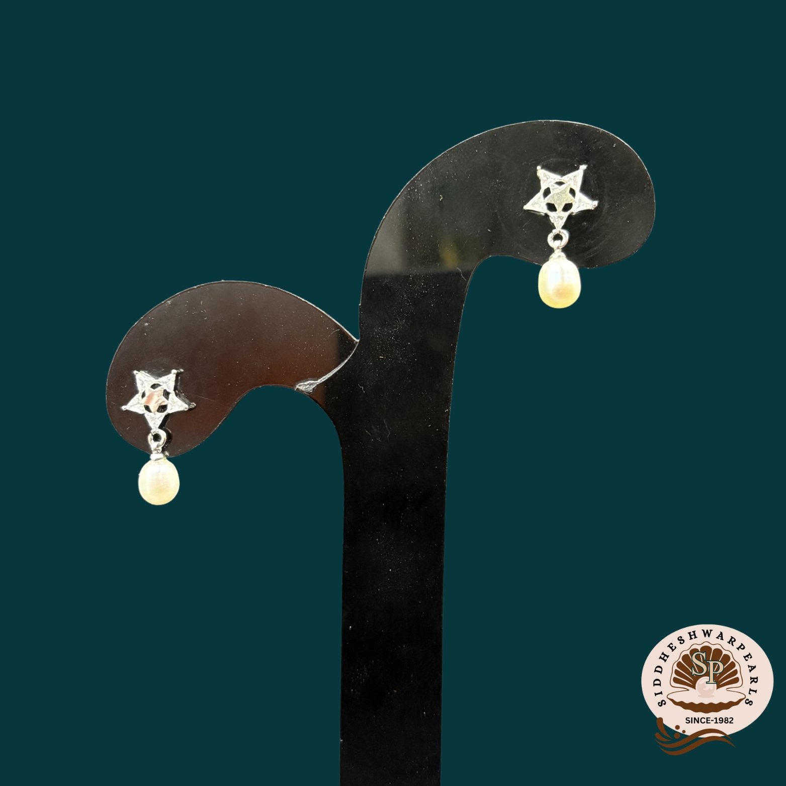 Pearl Hanging Earrings