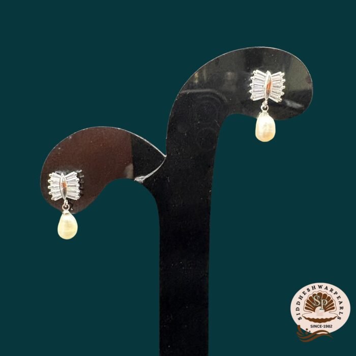 Pearl Hanging Earrings