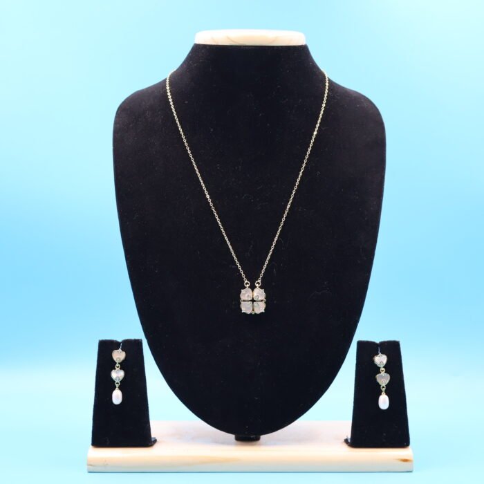 Single Line Pendant Necklace - Image 2