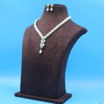 CZ Emerald Button pearl necklace - Image 2