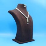 CZ Emerald Button pearl necklace - Image 3