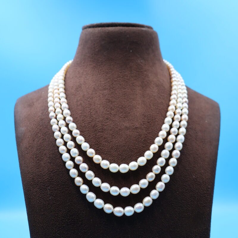 pearl necklace