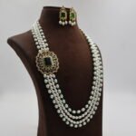 Emerald Pendant Side Brooch Pearl Necklace - Image 2