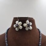 Flower Design Grey Pearl Necklace - Image 5